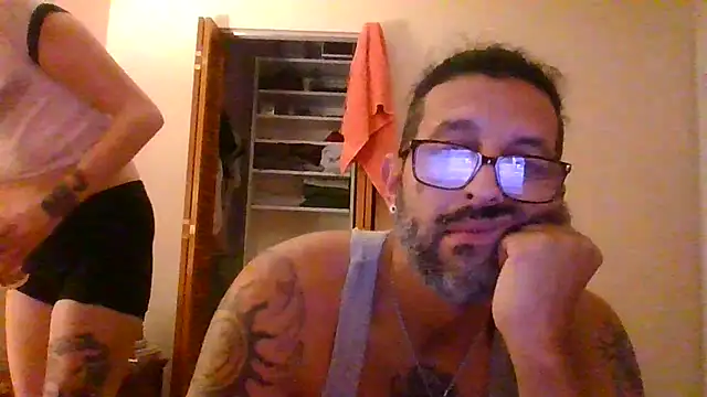 Snapshot of Tattoos77 chatting on 06-07-26, 02:37 Tattoos77 online show from 06-07-26, 02:37