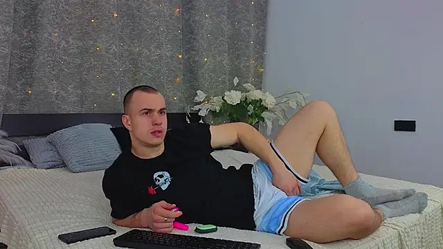 Snapshot of Kris_Braun chatting on 02-28-26, 12:44 Kris Braun online show from 02-28-26, 12:44