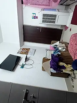 Hot-Tinaa online show from 04-09-26, 12:54