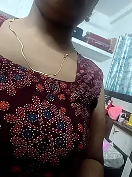 Hot-Tinaa online show from 04-12-26, 04:34