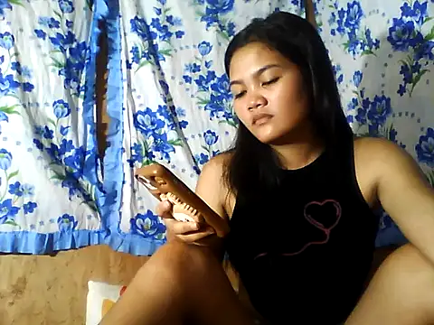 Snapshot of PinaySkinnyJust18 chatting on 06-23-26, 09:46 PinaySkinnyJust18 online show from 06-23-26, 09:46