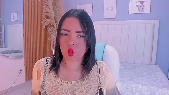 Snapshot of helen_jonesx chatting on 02-13-26, 12:34 helen jonesx online show from 02-13-26, 12:34