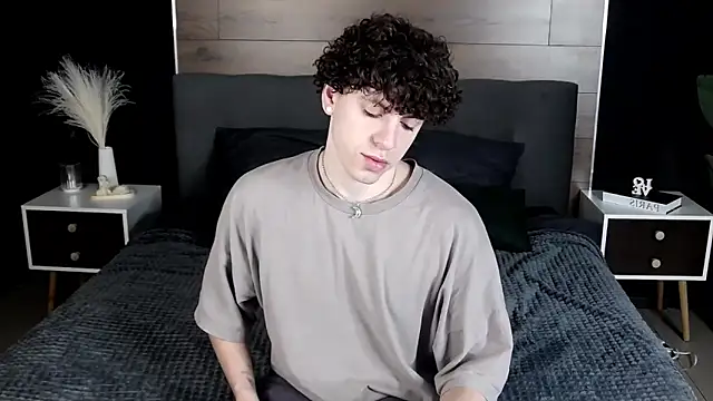 Snapshot of TylerGibson chatting on 02-20-26, 03:03 TylerGibson online show from 02-20-26, 03:03