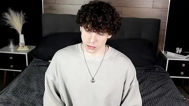 Snapshot of TylerGibson chatting on 02-25-26, 04:11 TylerGibson online show from 02-25-26, 04:11