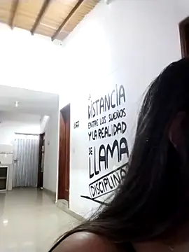 Snapshot of Catalinna_03 chatting on 02-12-26, 12:22 Catalinna 03 online show from 02-12-26, 12:22