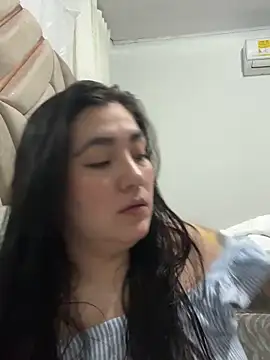 Snapshot of KathiaJenner chatting on 03-02-26, 11:28 KathiaJenner online show from 03-02-26, 11:28