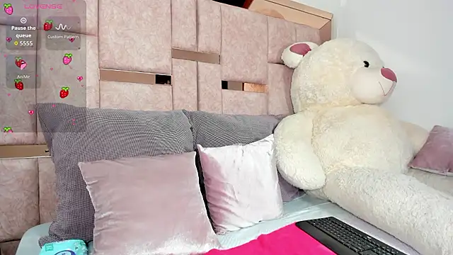 Snapshot of sweett_eyes_ chatting on 02-21-26, 12:28 sweett eyes online show from 02-21-26, 12:28