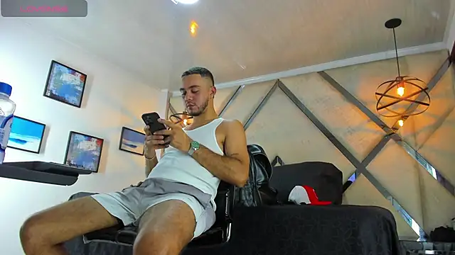 Snapshot of Dusan_Grey77 chatting on 02-03-26, 04:21 Dusan Grey77 online show from 02-03-26, 04:21