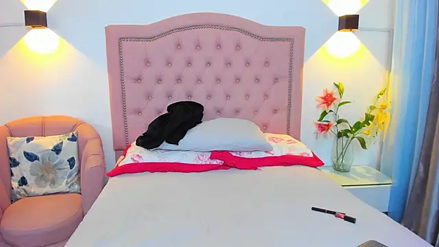 Chloekey online show from 04-13-26, 07:30