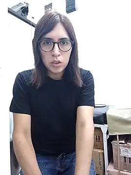 Snapshot of Eide-26 chatting on 02-19-26, 05:31 Eide-26 online show from 02-19-26, 05:31