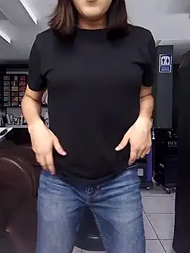 Snapshot of Eide-26 chatting on 02-20-26, 05:02 Eide-26 online show from 02-20-26, 05:02