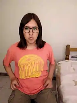 Snapshot of Eide-26 chatting on 02-22-26, 04:46 Eide-26 online show from 02-22-26, 04:46