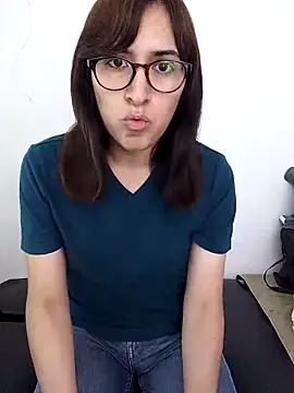Snapshot of Eide-26 chatting on 06-03-26, 06:35 Eide-26 online show from 06-03-26, 06:35