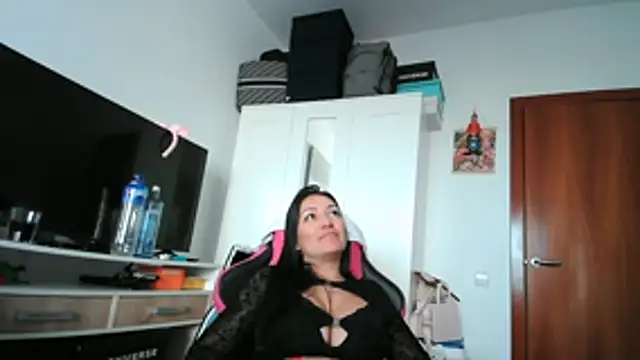 Yulian Milf online show from 02-14-26, 12:35