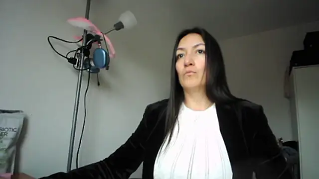 Yulian Milf online show from 03-11-26, 05:08