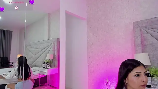 Snapshot of RousSweet- chatting on 02-11-26, 09:09 RousSweet- online show from 02-11-26, 09:09