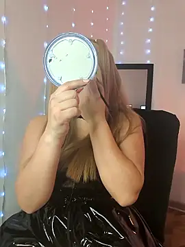 Snapshot of Selikayle_ chatting on 02-28-26, 11:28 Selikayle online show from 02-28-26, 11:28