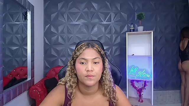 Snapshot of mayli_marie chatting on 02-13-26, 11:23 mayli marie online show from 02-13-26, 11:23