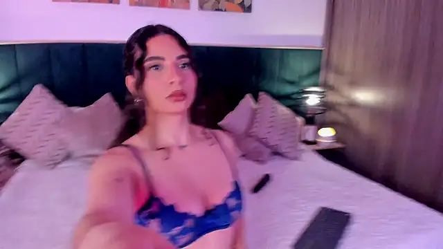 Snapshot of IrinaBlanc chatting on 02-22-26, 01:29 IrinaBlanc online show from 02-22-26, 01:29