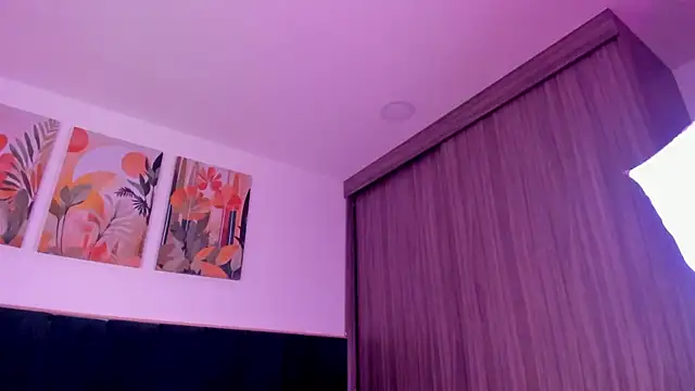 Snapshot of IrinaBlanc chatting on 03-03-26, 01:01 IrinaBlanc online show from 03-03-26, 01:01