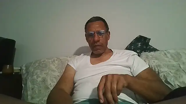 swimmer2496 online show from 02-18-26, 08:10