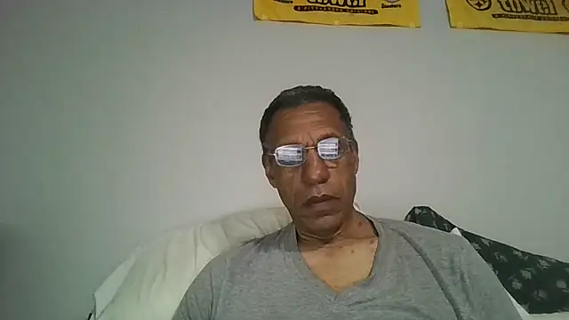swimmer2496 online show from 05-03-26, 11:38