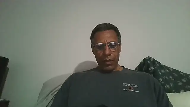 swimmer2496 online show from 05-11-26, 01:33