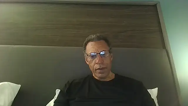 swimmer2496 online show from 05-16-26, 06:21