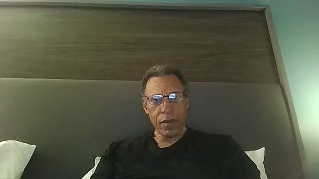 swimmer2496 online show from 05-16-26, 06:32