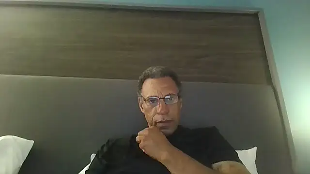 swimmer2496 online show from 05-16-26, 07:05