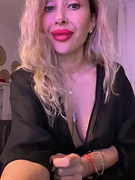 Snapshot of jenniferrein chatting on 03-02-26, 03:30 jenniferrein online show from 03-02-26, 03:30