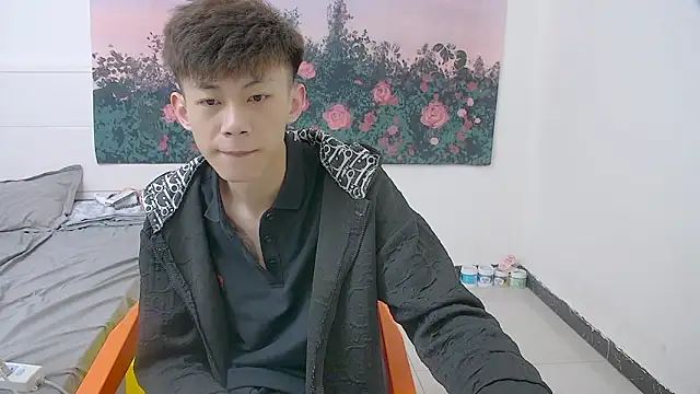 Snapshot of paofu-001 chatting on 05-18-26, 10:32 paofu-001 online show from 05-18-26, 10:32