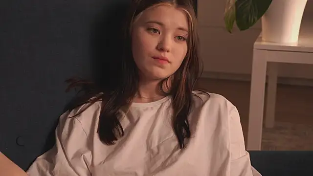 Snapshot of EleniRoeber chatting on 02-17-26, 08:26 EleniRoeber online show from 02-17-26, 08:26