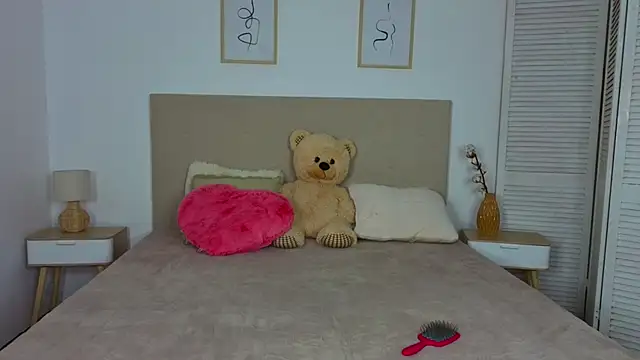 Silena sky online show from 02-15-26, 01:52