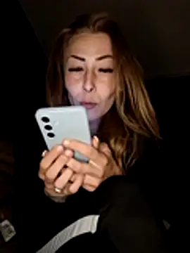 dewimp1 online show from 03-26-26, 08:36