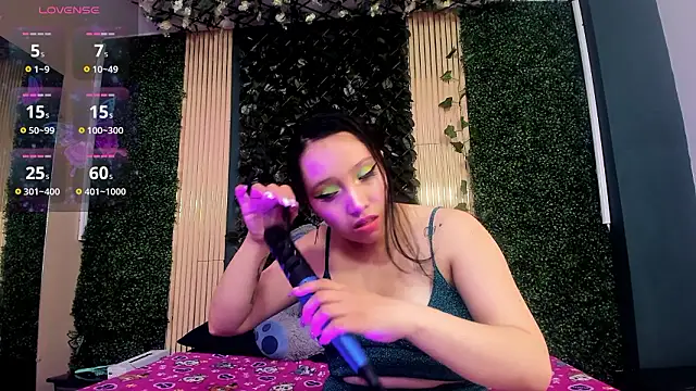 Snapshot of AmberAddamss chatting on 02-25-26, 01:10 AmberAddamss online show from 02-25-26, 01:10