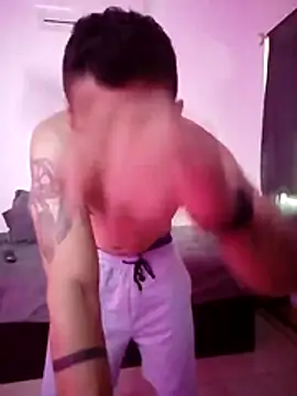 Snapshot of MRdxxx444 chatting on 02-09-26, 05:39 MRdxxx444 online show from 02-09-26, 05:39