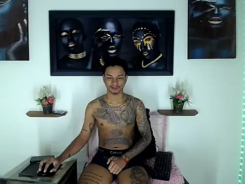 Snapshot of Tatoo_Noah chatting on 01-19-26, 02:10 Tatoo Noah online show from 01-19-26, 02:10