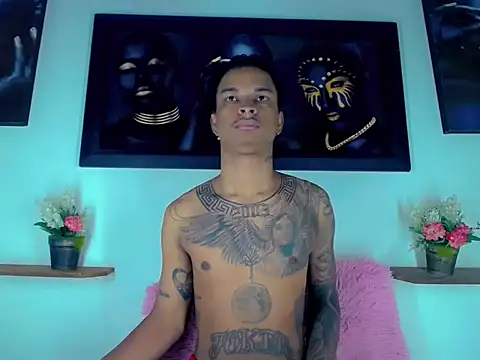 Snapshot of Tatoo_Noah chatting on 02-03-26, 01:38 Tatoo Noah online show from 02-03-26, 01:38