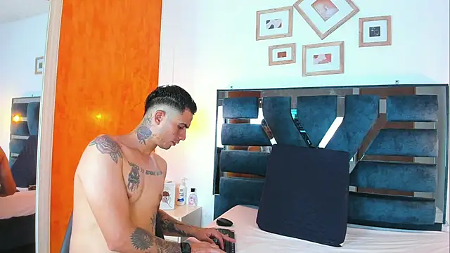 Irina and Max online show from 07-08-26, 08:13