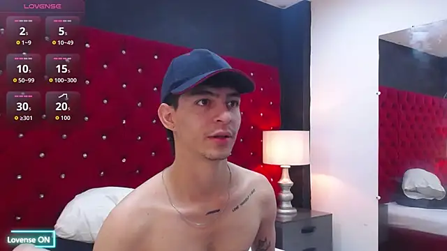 Snapshot of Logan_Woods chatting on 02-09-26, 02:54 Logan Woods online show from 02-09-26, 02:54