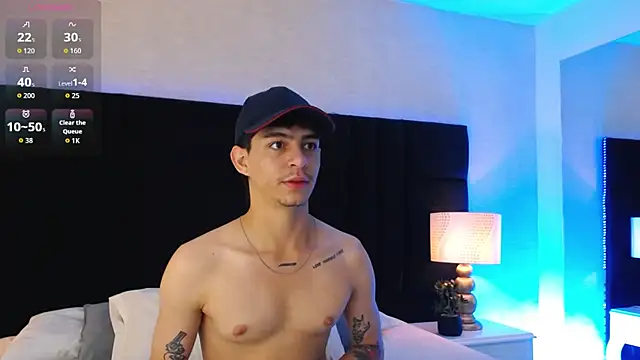 Snapshot of Logan_Woods chatting on 02-12-26, 06:41 Logan Woods online show from 02-12-26, 06:41