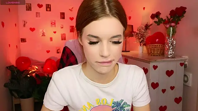 Snapshot of Anna_Lumina chatting on 02-17-26, 08:59 Anna Lumina online show from 02-17-26, 08:59