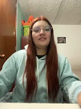 Snapshot of Vixroy7 chatting on 05-19-26, 11:44 Vixroy7 online show from 05-19-26, 11:44