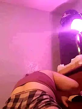 KumKitten1234 online show from 02-09-26, 06:12