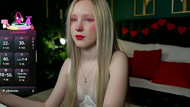 Snapshot of Sia_Hart chatting on 02-17-26, 06:03 Sia Hart online show from 02-17-26, 06:03