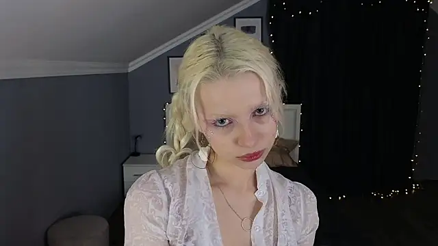 Naomi Demio online show from 02-19-26, 09:16