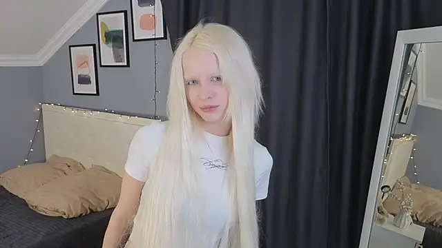 Naomi Demio online show from 03-11-26, 11:38