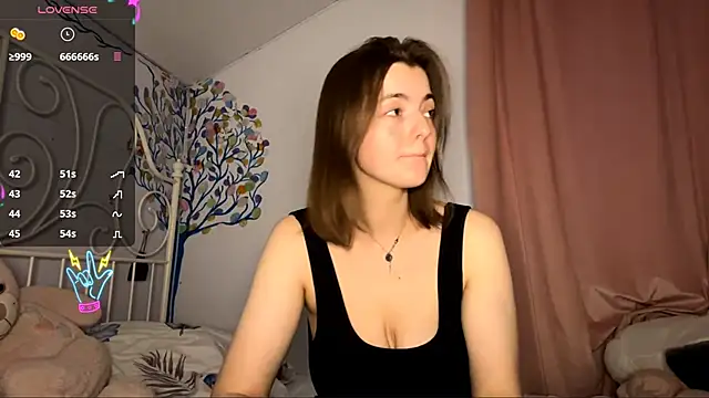 Snapshot of MistressBabe chatting on 06-09-26, 04:07 MistressBabe online show from 06-09-26, 04:07
