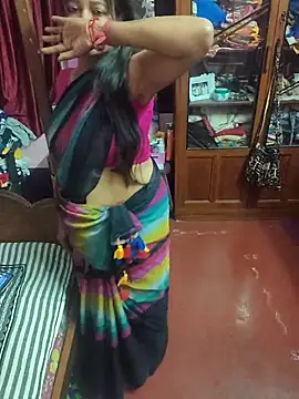 Snapshot of Little-Roshni chatting on 02-06-26, 04:32 Little-Roshni online show from 02-06-26, 04:32